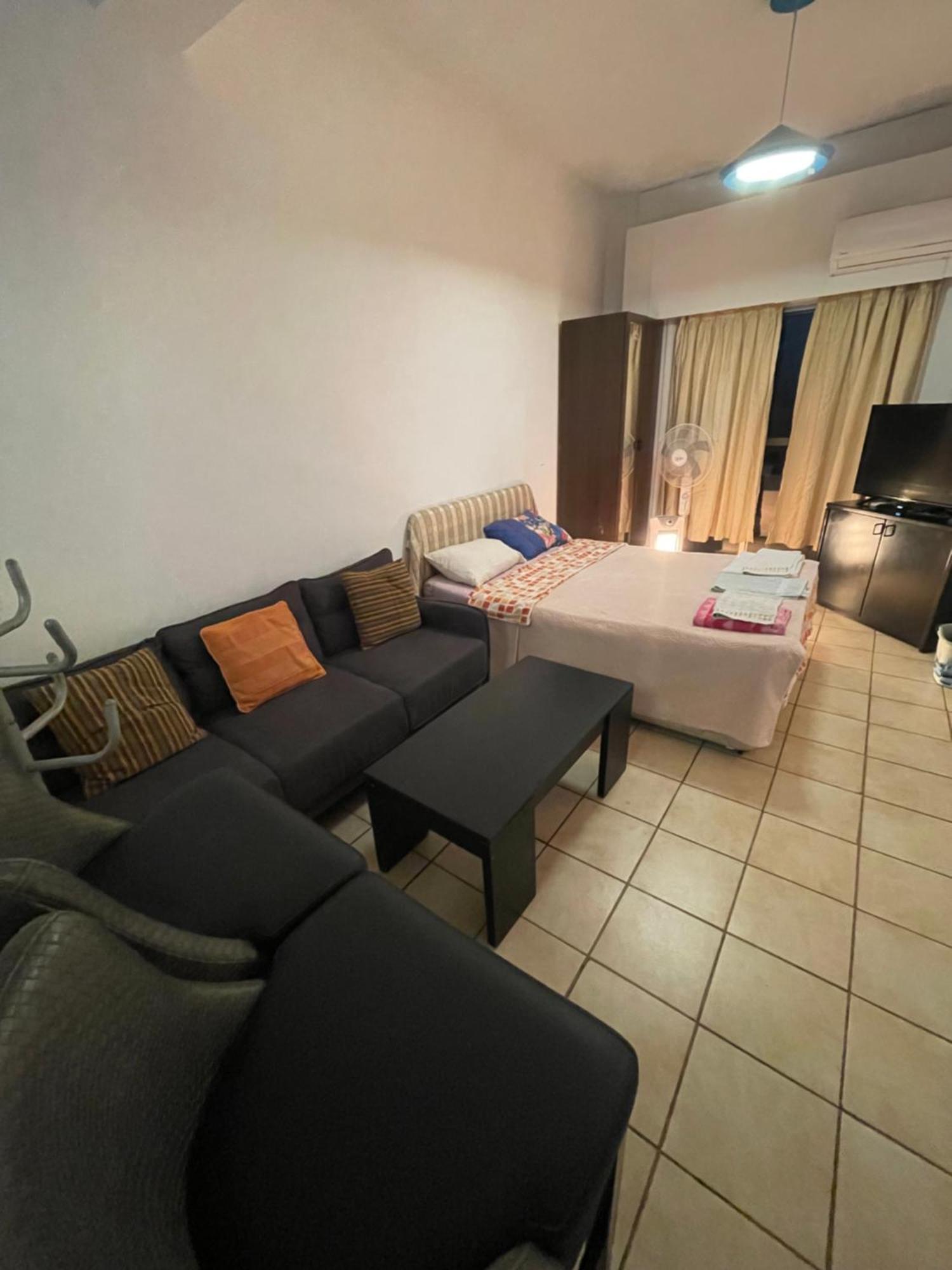 Studio Apartment Ларнака Екстериор снимка