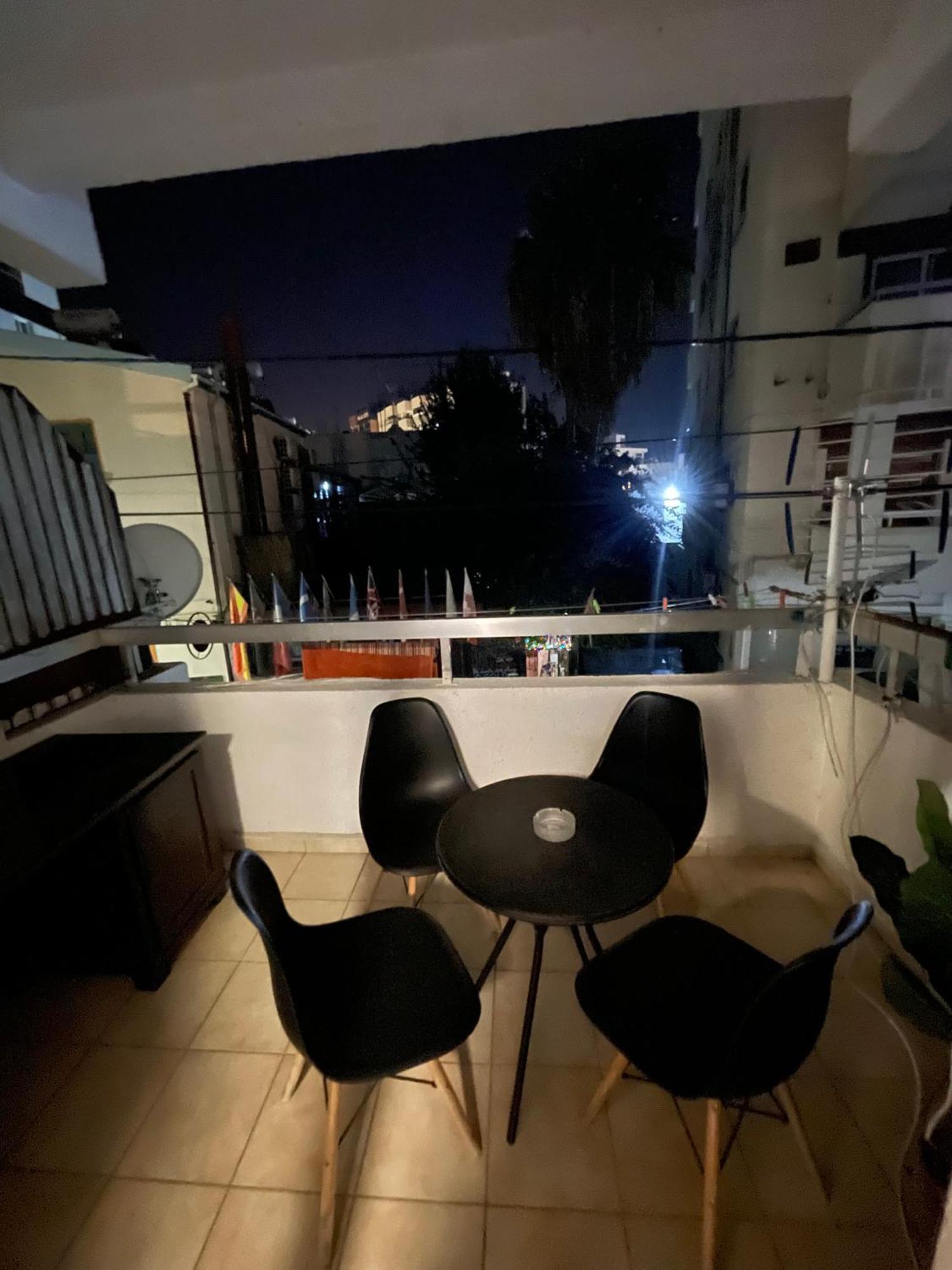 Studio Apartment Ларнака Екстериор снимка